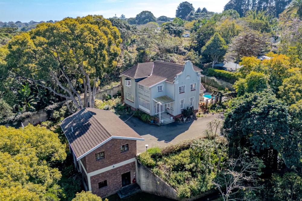 Security complex home for sale in Kloof - 1KF1748563