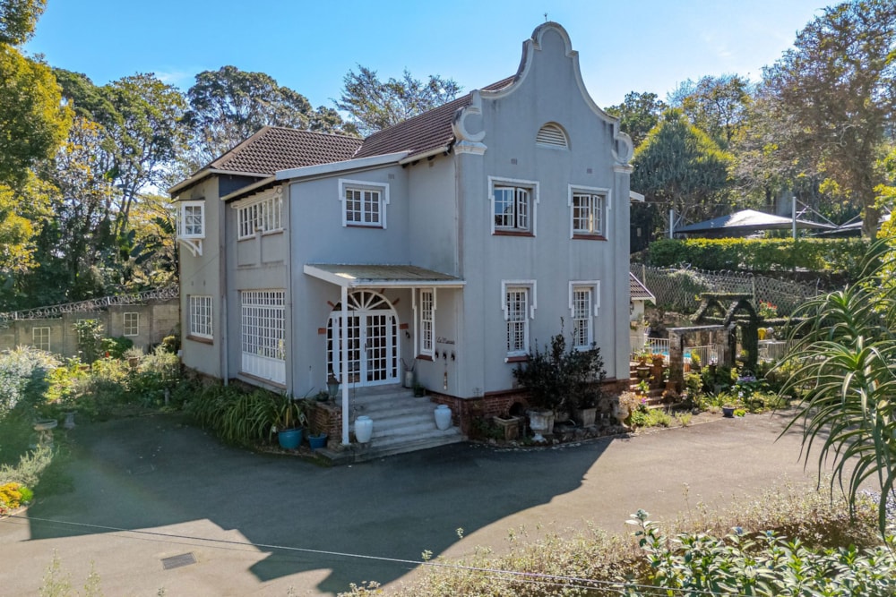 Security complex home for sale in Kloof - 1KF1748563