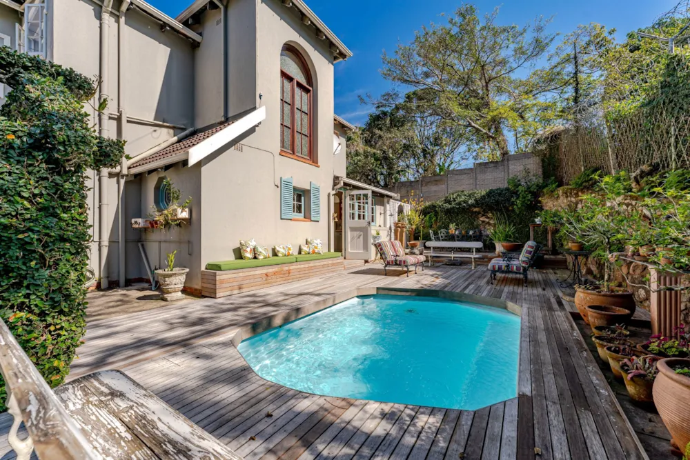 Security complex home for sale in Kloof - 1KF1748563 Security complex home for sale in Kloof - 1KF1748563