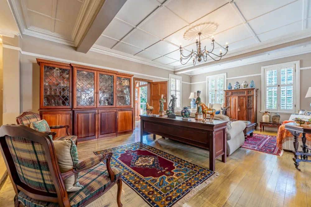Security complex home for sale in Kloof - 1KF1748563 Security complex home for sale in Kloof - 1KF1748563