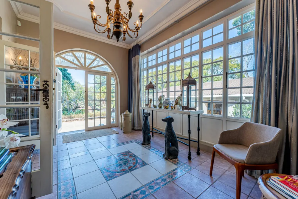 Security complex home for sale in Kloof - 1KF1748563 Security complex home for sale in Kloof - 1KF1748563