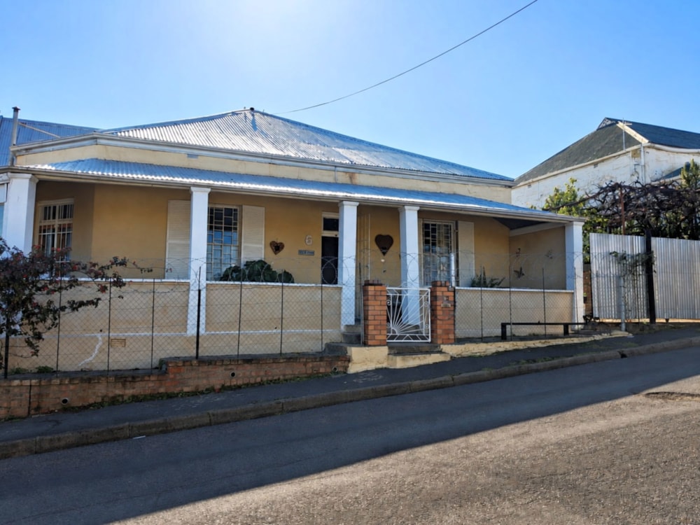 Single-storey house for sale in Oudtshoorn North - 1OU1749637