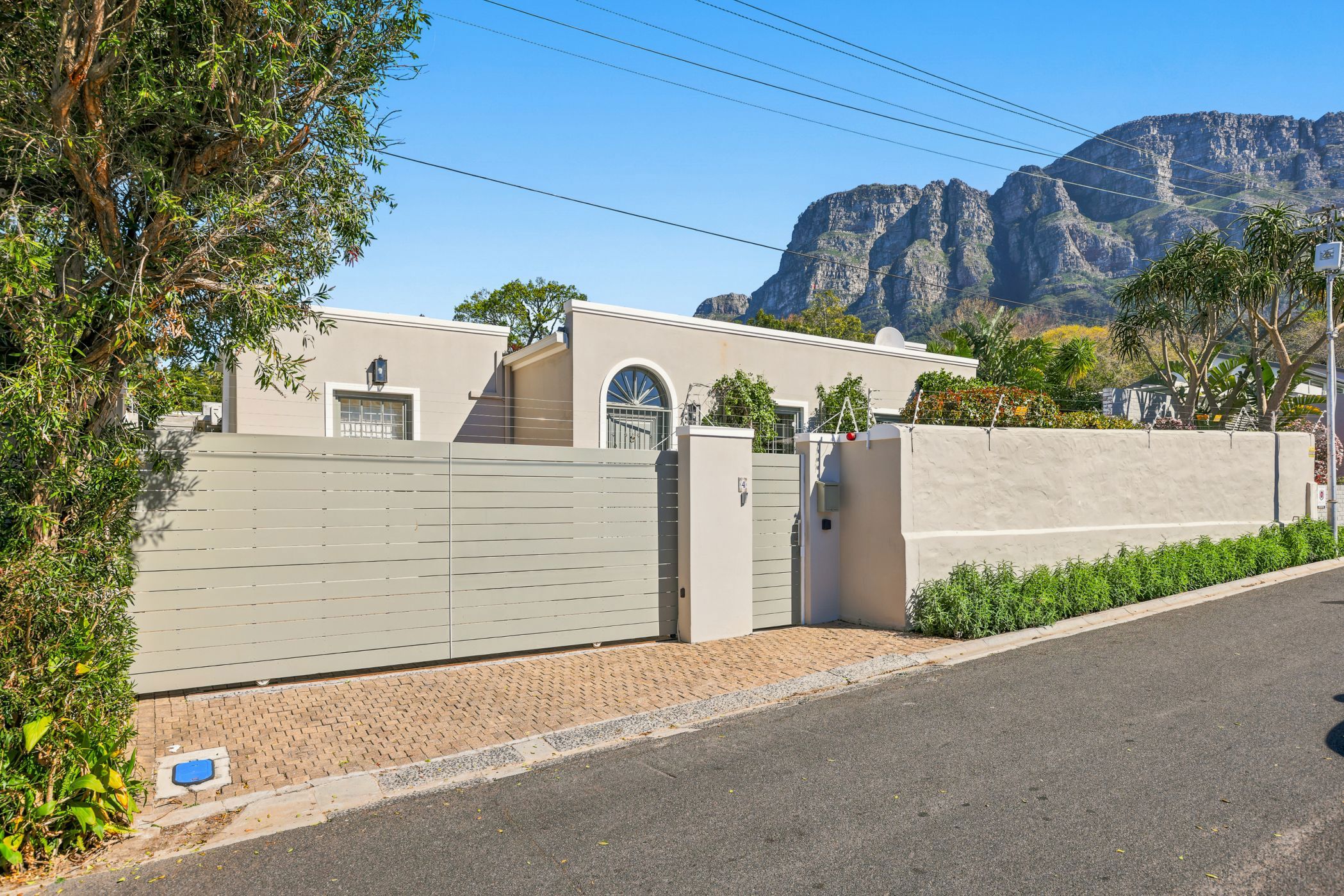House for sale in Newlands, Cape Town - KW1750133
