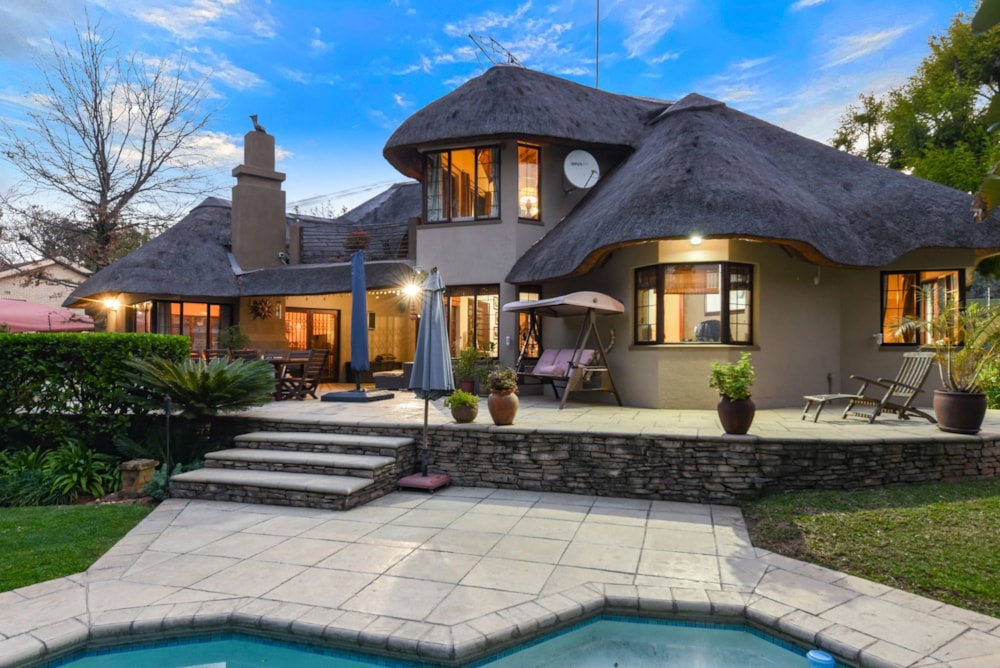 Double-storey house for sale in Paulshof - FW1750270