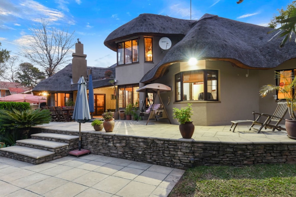 Double-storey house for sale in Paulshof - FW1750270