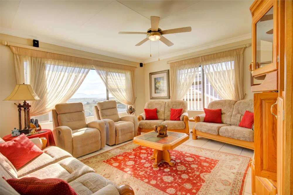House for sale in Hartenbos Heuwels - 1MB1749525 House for sale in Hartenbos Heuwels - 1MB1749525