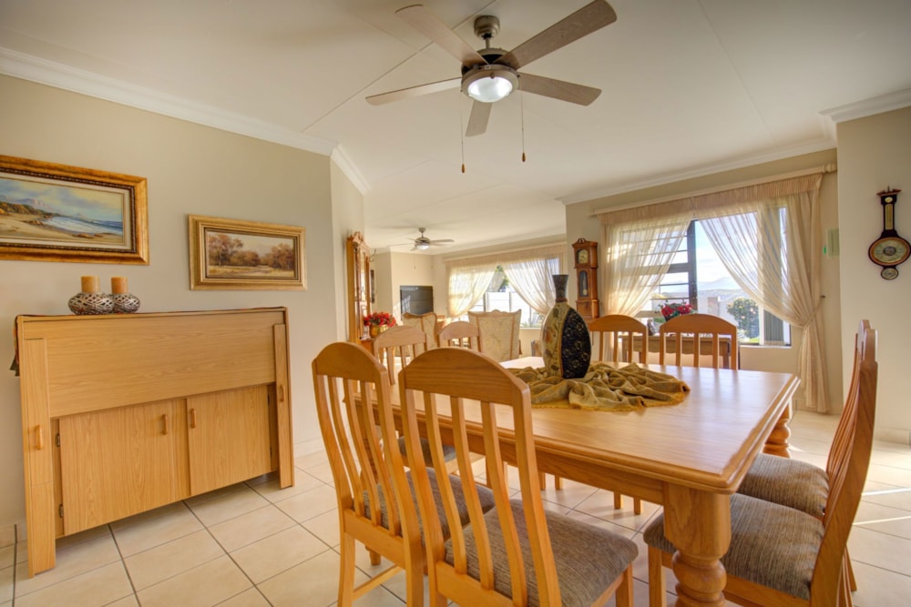 House for sale in Hartenbos Heuwels - 1MB1749525 House for sale in Hartenbos Heuwels - 1MB1749525