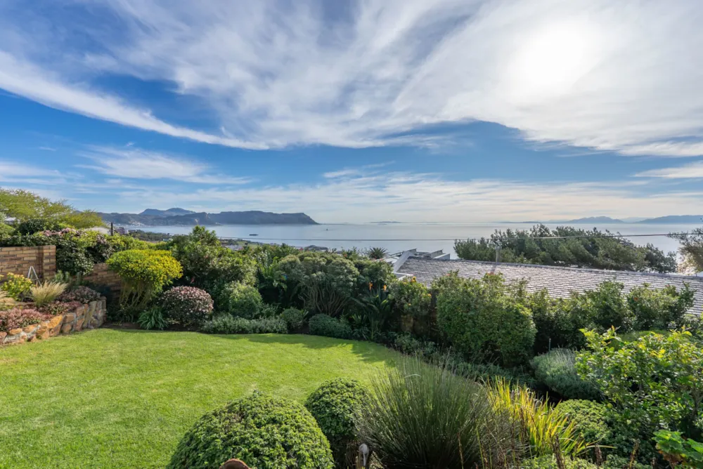 Double-storey house for sale in Murdock Valley, Simons Town - FH1747715 Double-storey house for sale in Murdock Valley, Simons Town - FH1747715
