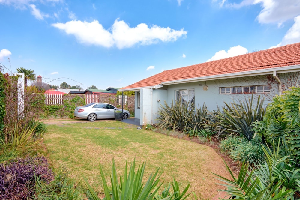House for sale in Sophiatown - RAN1748619 House for sale in Sophiatown - RAN1748619