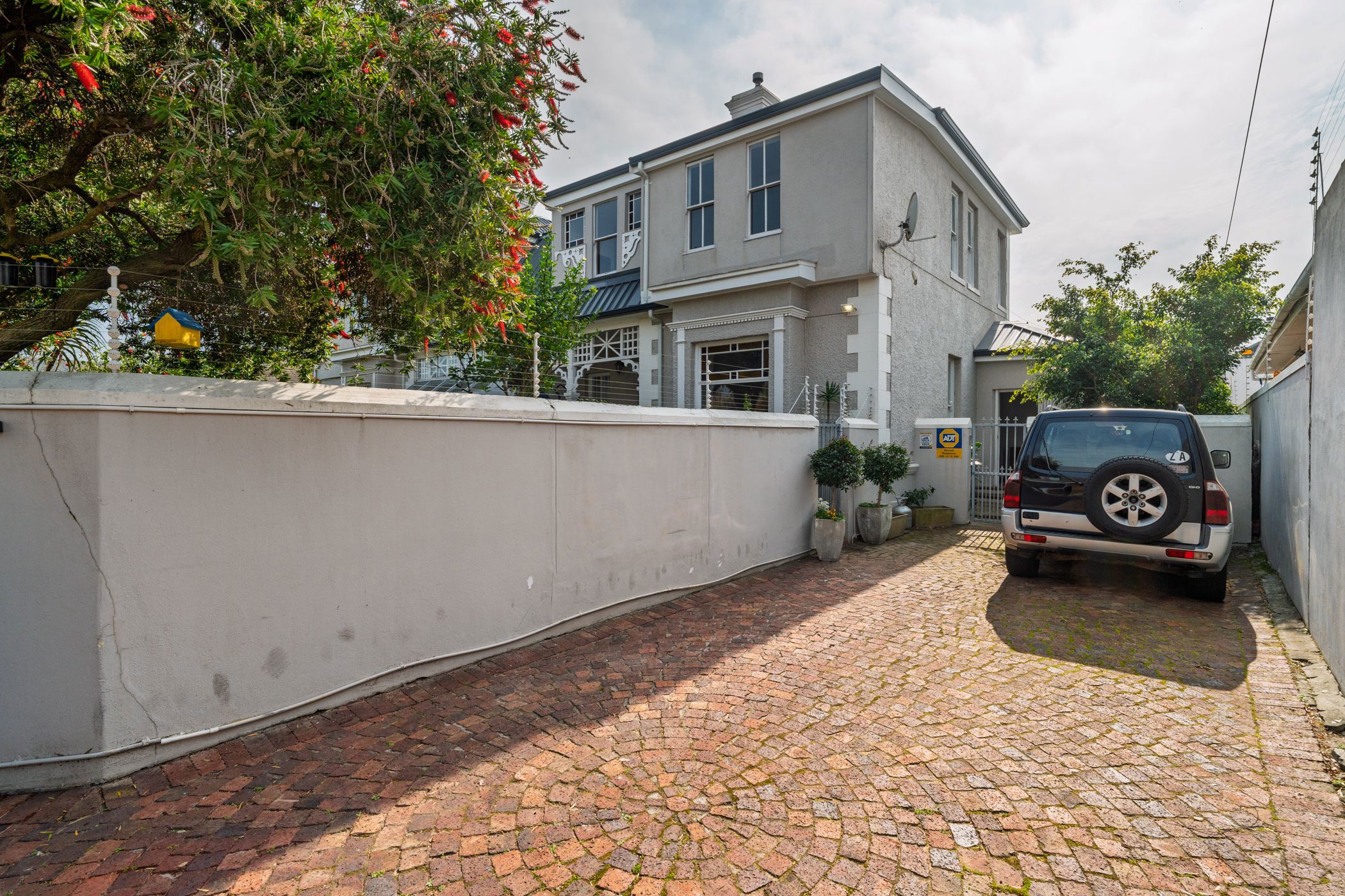 Apartment for sale in Claremont, Cape Town - KW1747837