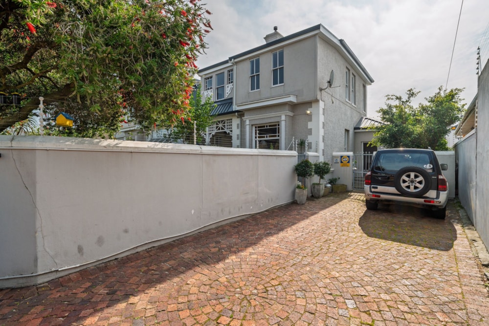 Apartment for sale in Claremont, Cape Town - KW1747837