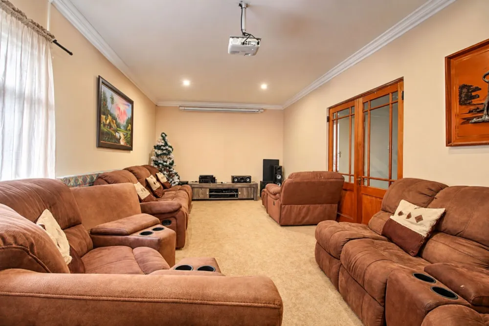 House for sale in Edgemead - 1PLA1747901 House for sale in Edgemead - 1PLA1747901