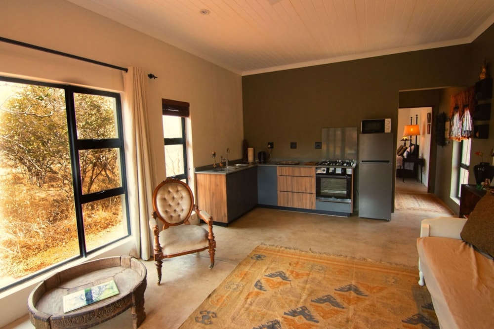 Bachelor apartment to rent in Hoedspruit Wildlife Estate - 1HS1749615