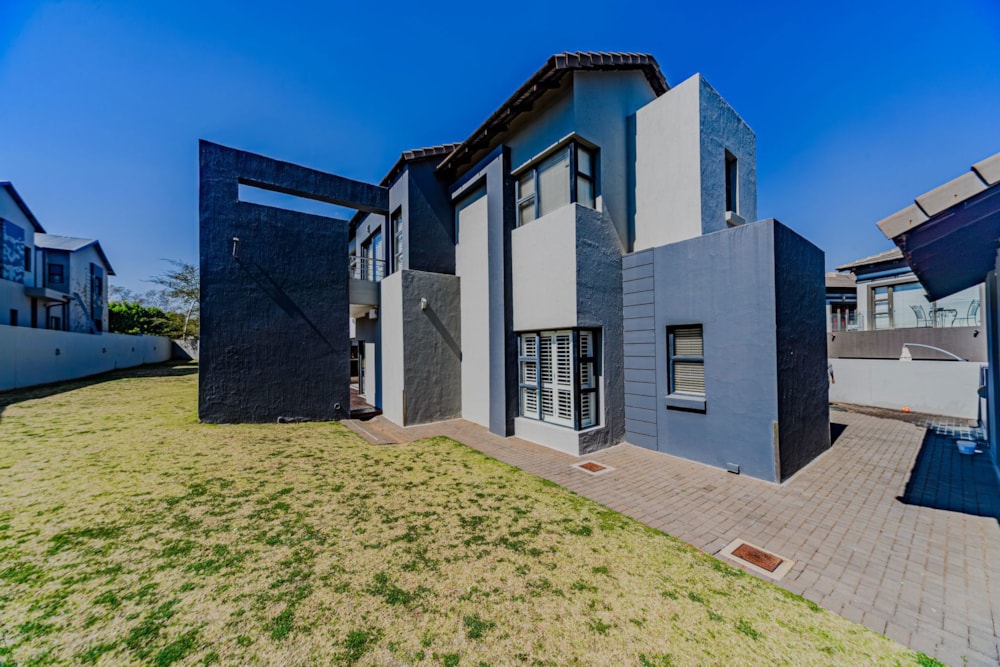 Double-storey house for sale in Midstream Estate - CN1747809