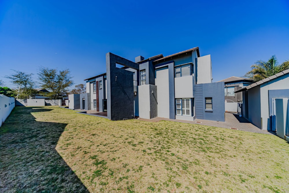 Double-storey house for sale in Midstream Estate - CN1747809
