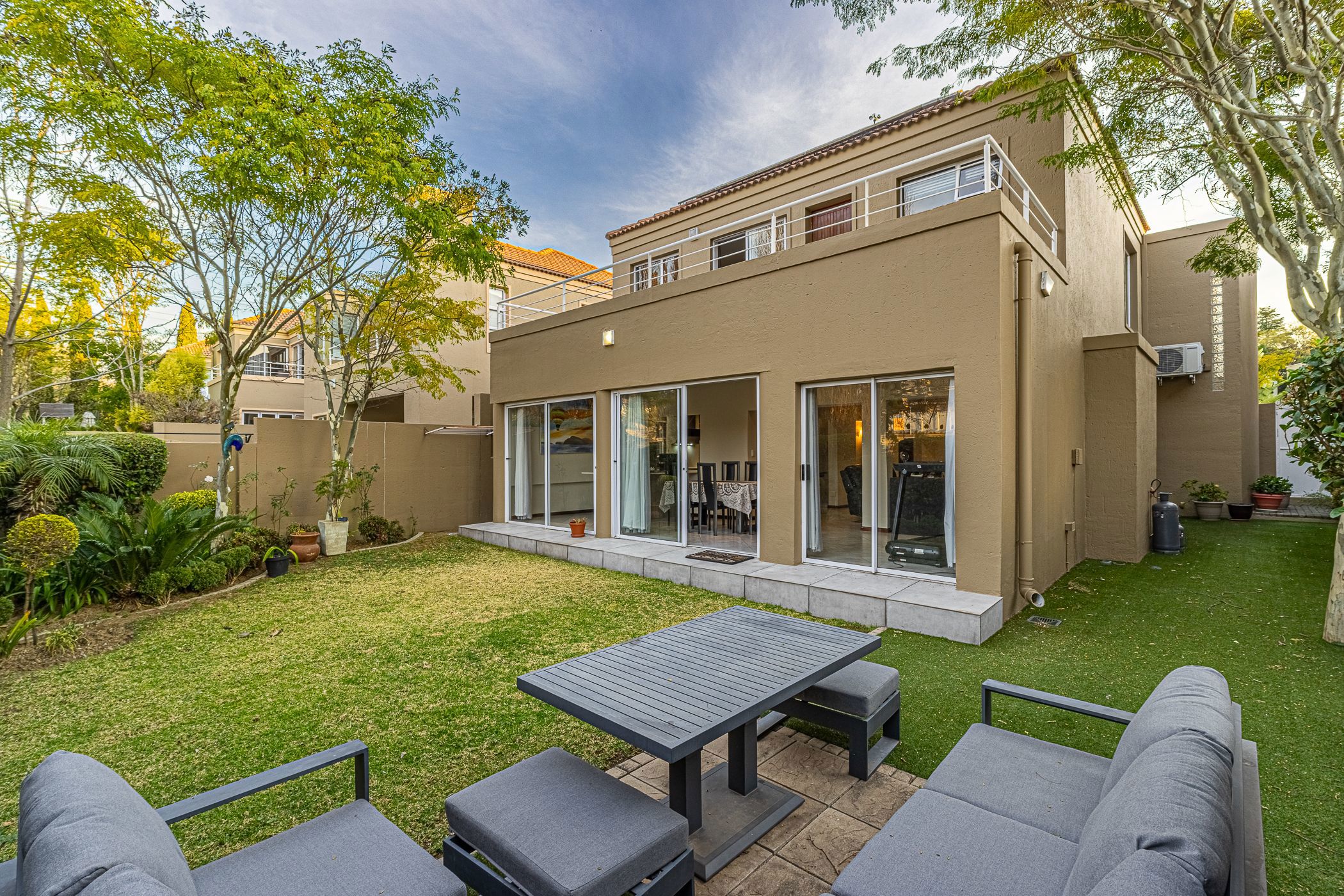 Cluster for sale in River Club, Sandton - HP1750175