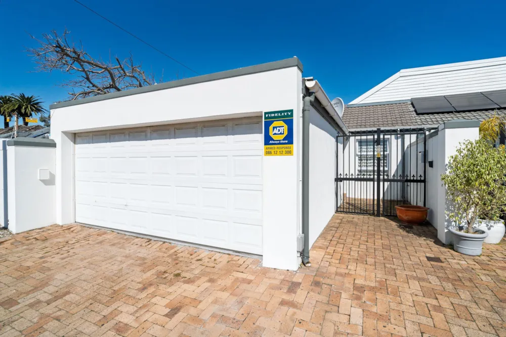 Semi-detached house for sale in Claremont, Cape Town - KW1750062