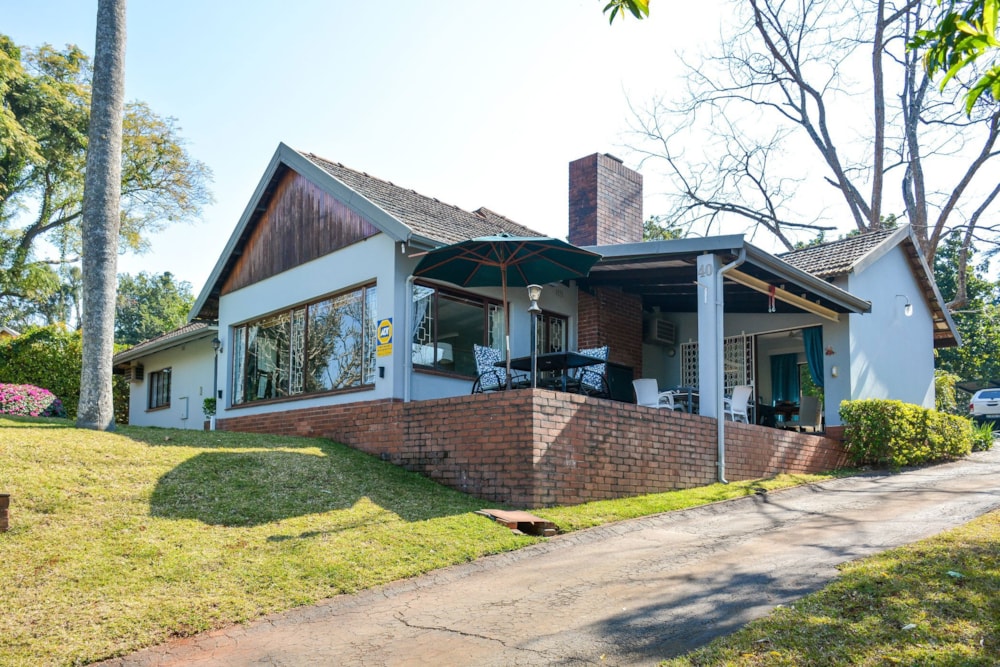 Single-storey house for sale in Clarendon - 1PM1750042