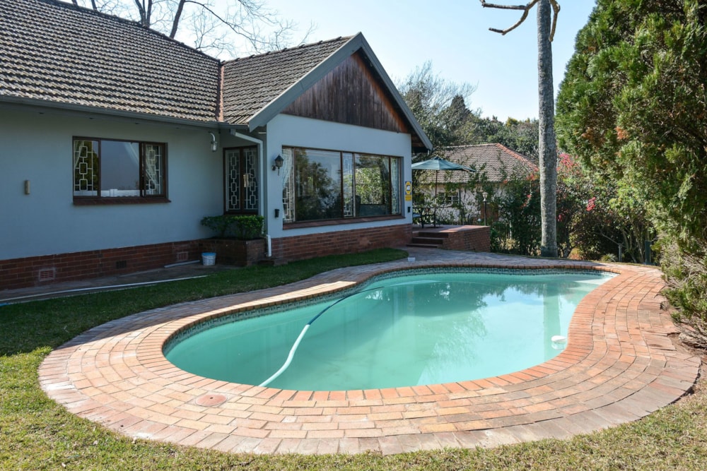 Single-storey house for sale in Clarendon - 1PM1750042
