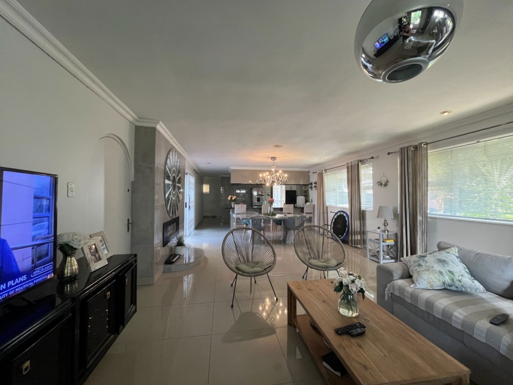 House for sale in Plattekloof - 1PLA1748224 House for sale in Plattekloof - 1PLA1748224