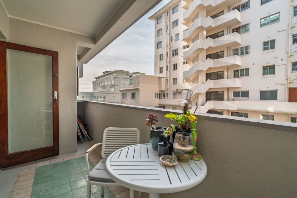 Studio apartment for sale in Sea Point - AS1749020 Studio apartment for sale in Sea Point - AS1749020