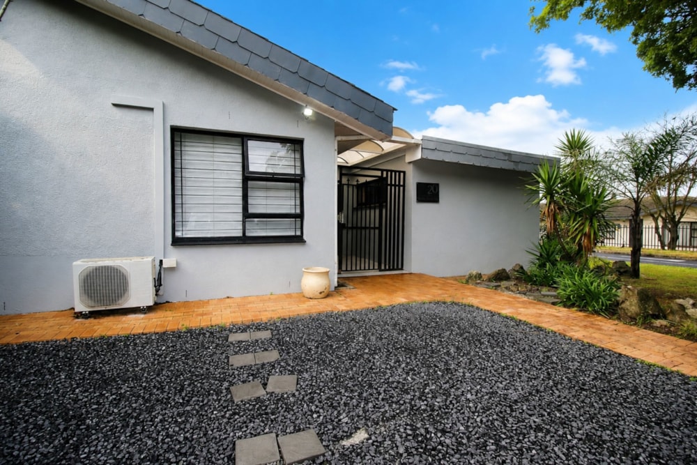 Apartment to rent in Panorama, Parow - 1PLA1748362