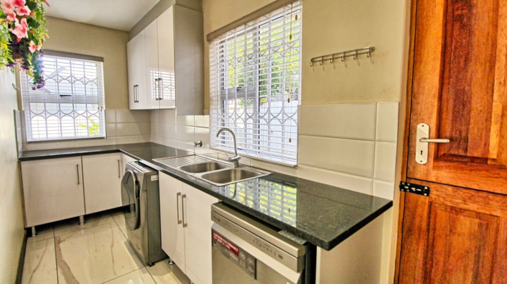 Double-storey cluster for sale in North Riding - FW1750187