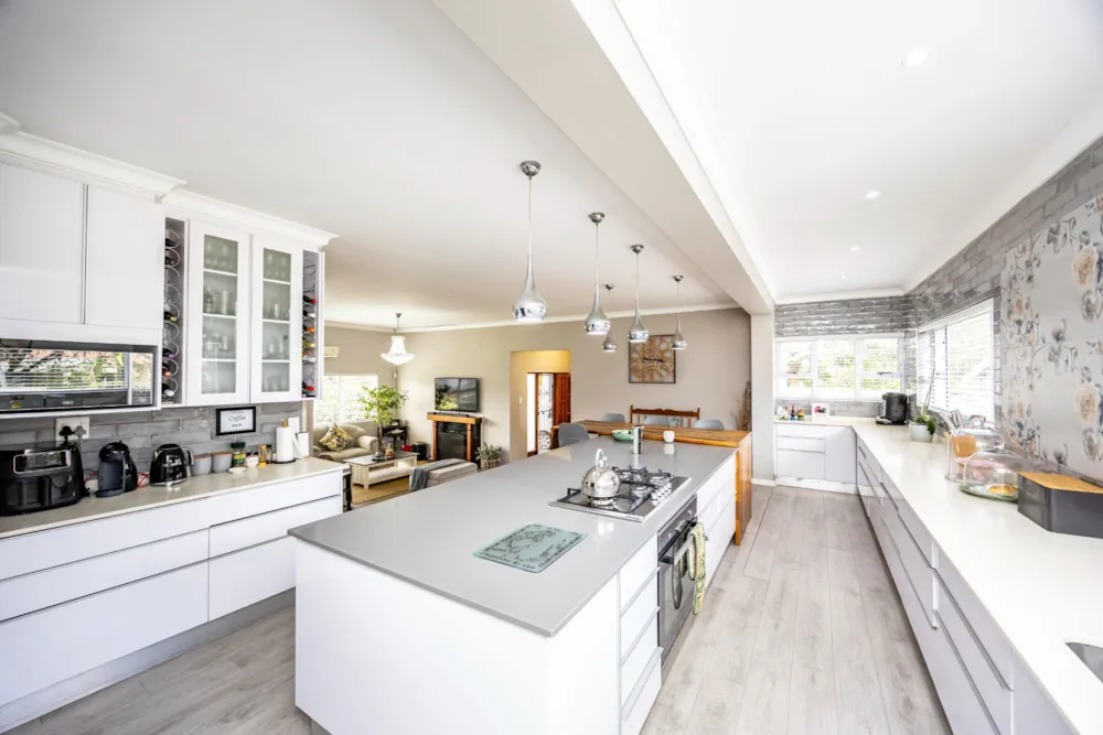 House for sale in Beacon Bay - 1EZ1748449