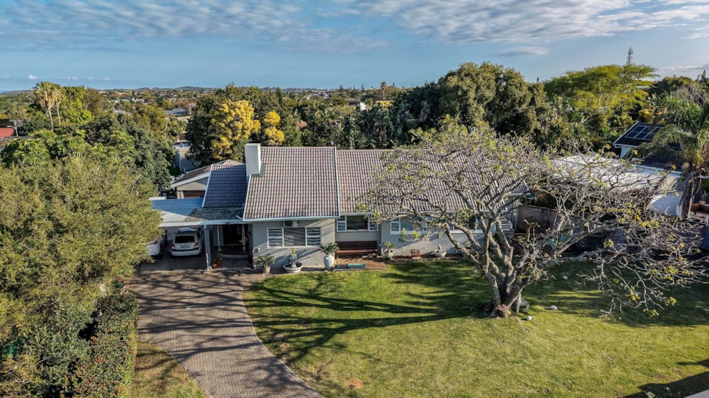 House for sale in Beacon Bay - 1EZ1748449