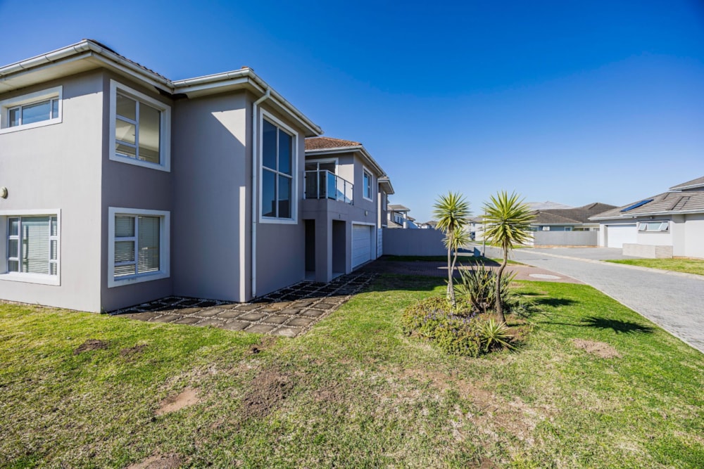 House for sale in Beacon Bay - 1EZ1749111 House for sale in Beacon Bay - 1EZ1749111