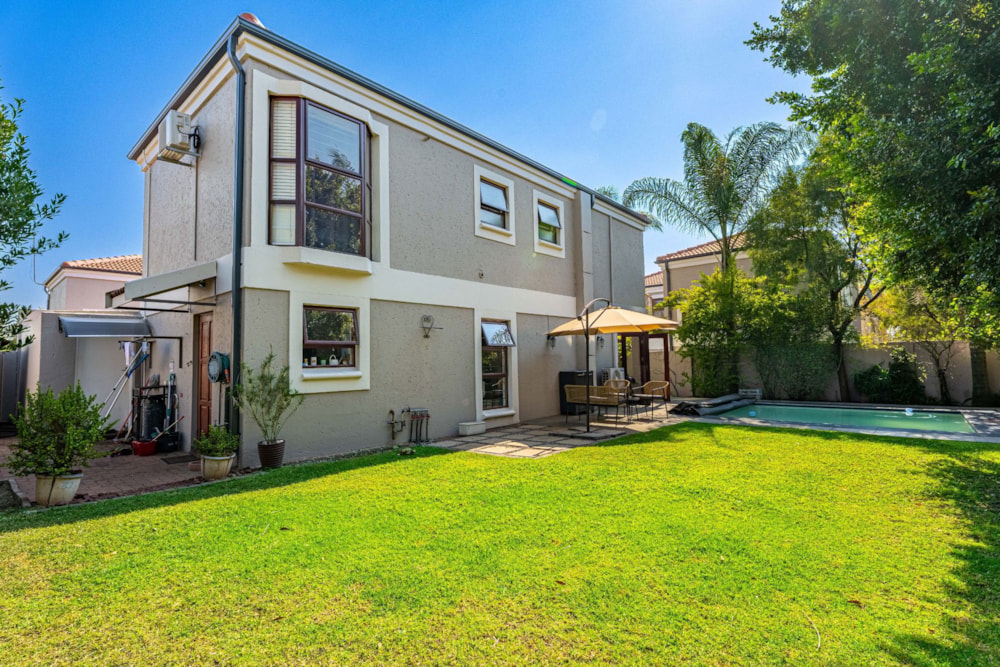 Townhouse for sale in Sunninghill Gardens - FW1748535