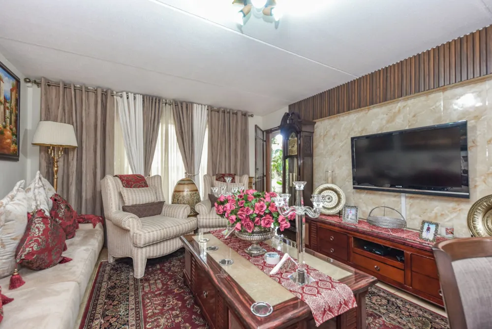 Apartment for sale in Sunninghill Gardens - FW1747535 Apartment for sale in Sunninghill Gardens - FW1747535