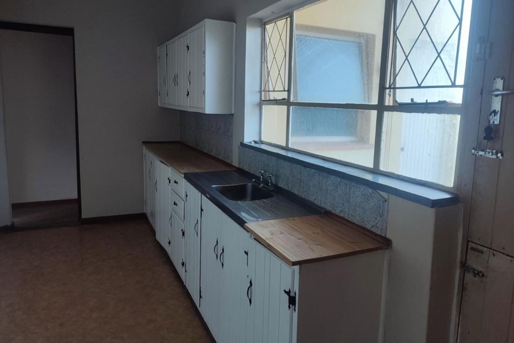 House to rent in Van Riebeeck Hoogte - 1UK1748211