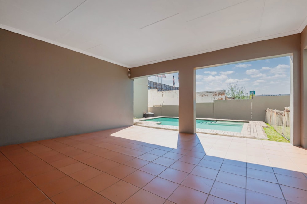 Apartment for sale in Blackheath, Randburg - RAN1749738 Apartment for sale in Blackheath, Randburg - RAN1749738