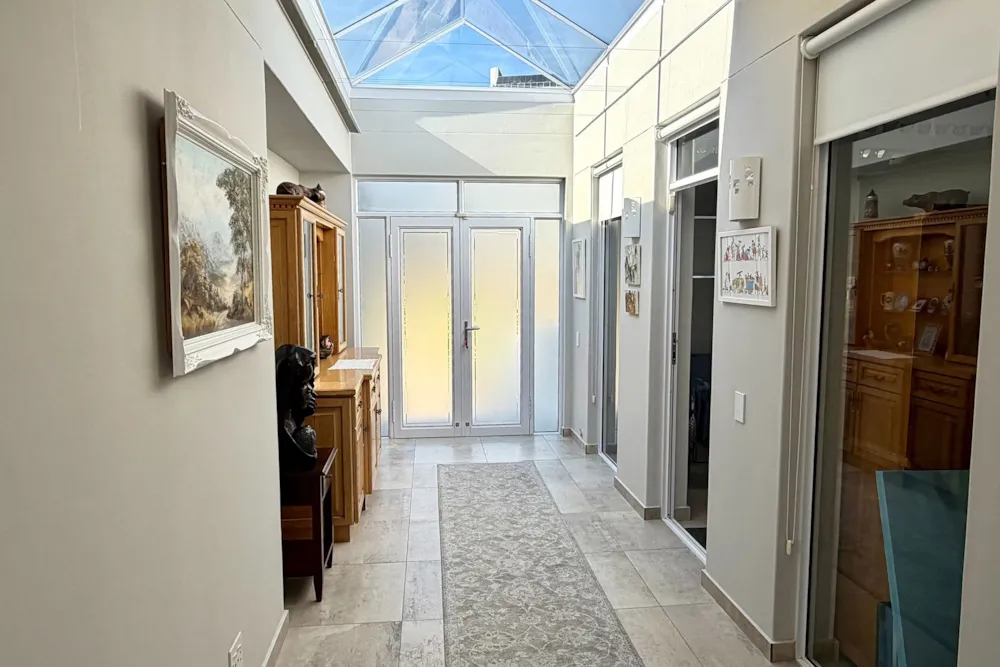 Double-storey house for sale in Bloubergstrand - 1TV1748396 Double-storey house for sale in Bloubergstrand - 1TV1748396