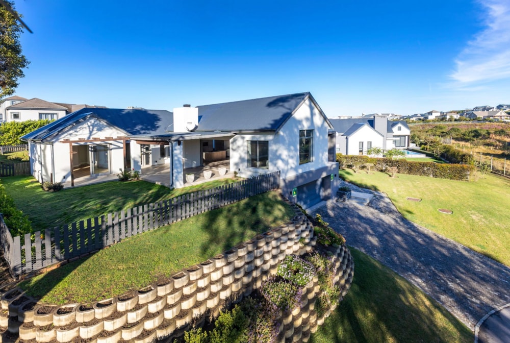 House for sale in Kraaibosch Manor - GEO1748585 House for sale in Kraaibosch Manor - GEO1748585