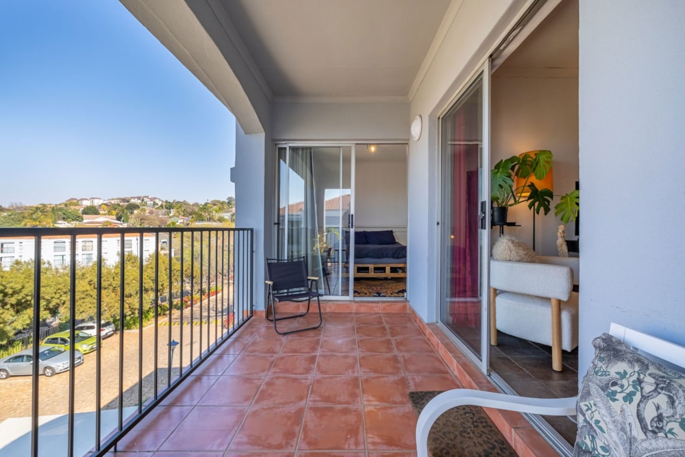 Apartment for sale in Northcliff, Johannesburg - RAN1747096
