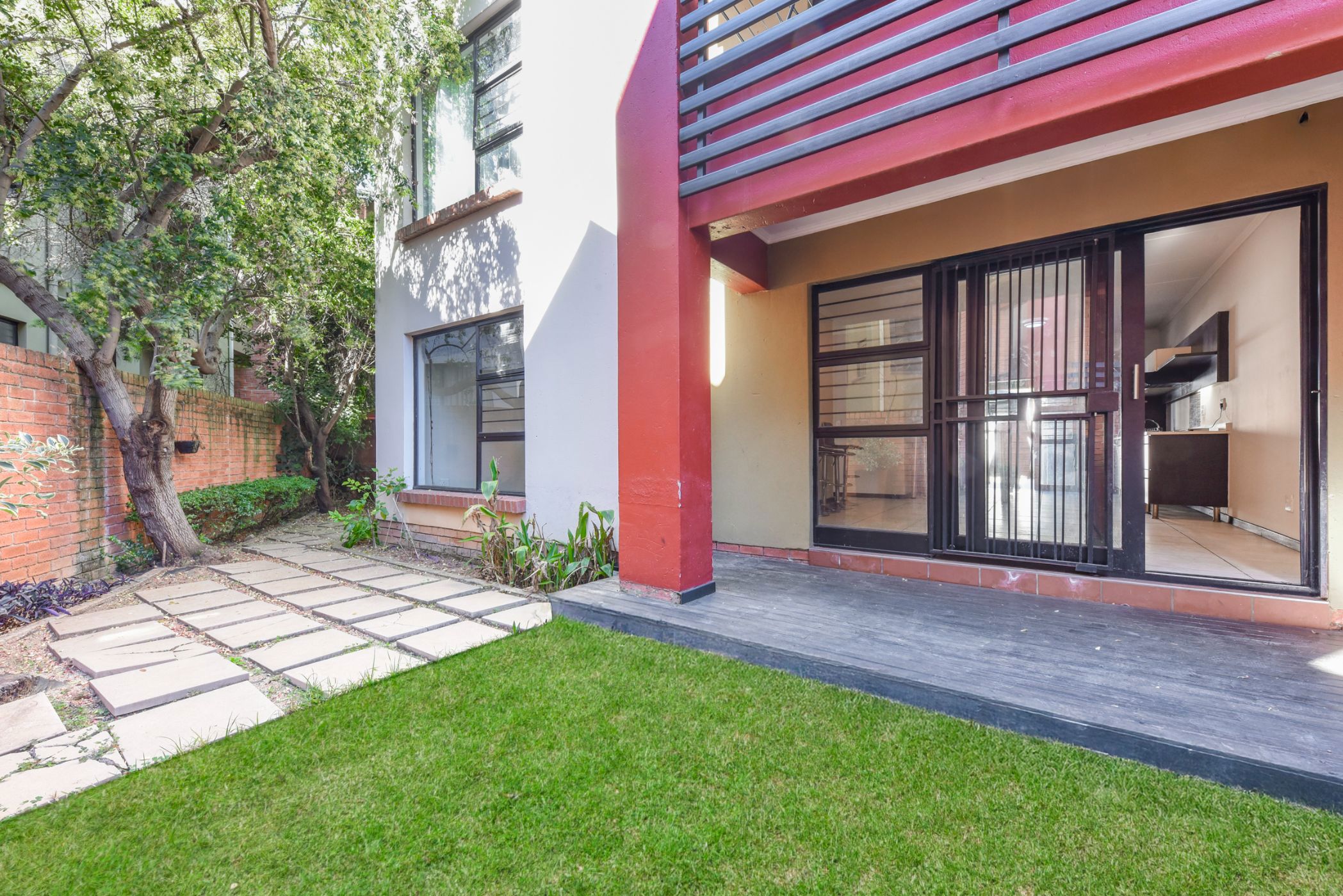 Apartment for sale in Douglasdale - FW1749330