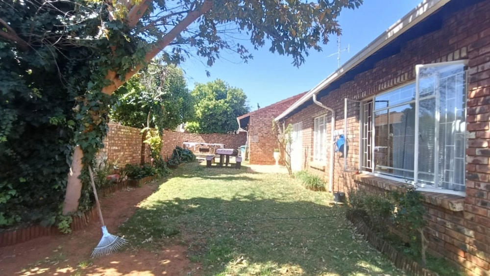 Townhouse to rent in Langenhovenpark - 1BX1750476 Townhouse to rent in Langenhovenpark - 1BX1750476
