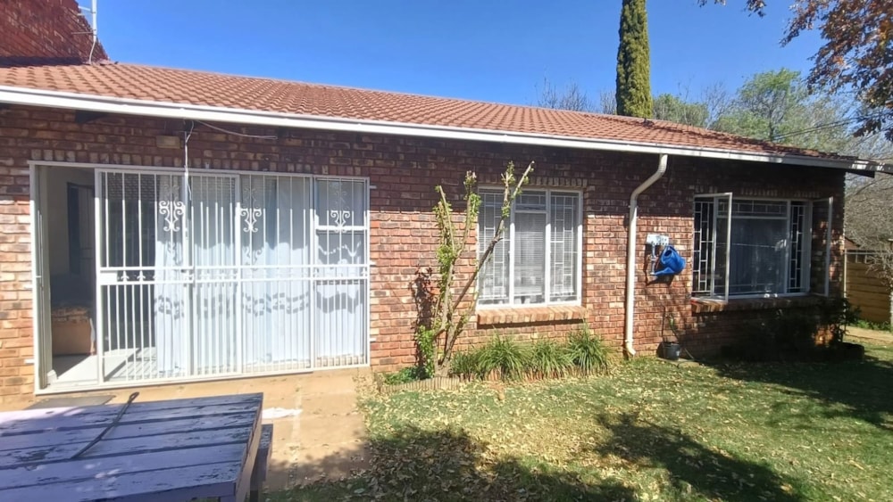 Townhouse to rent in Langenhovenpark - 1BX1750476 Townhouse to rent in Langenhovenpark - 1BX1750476