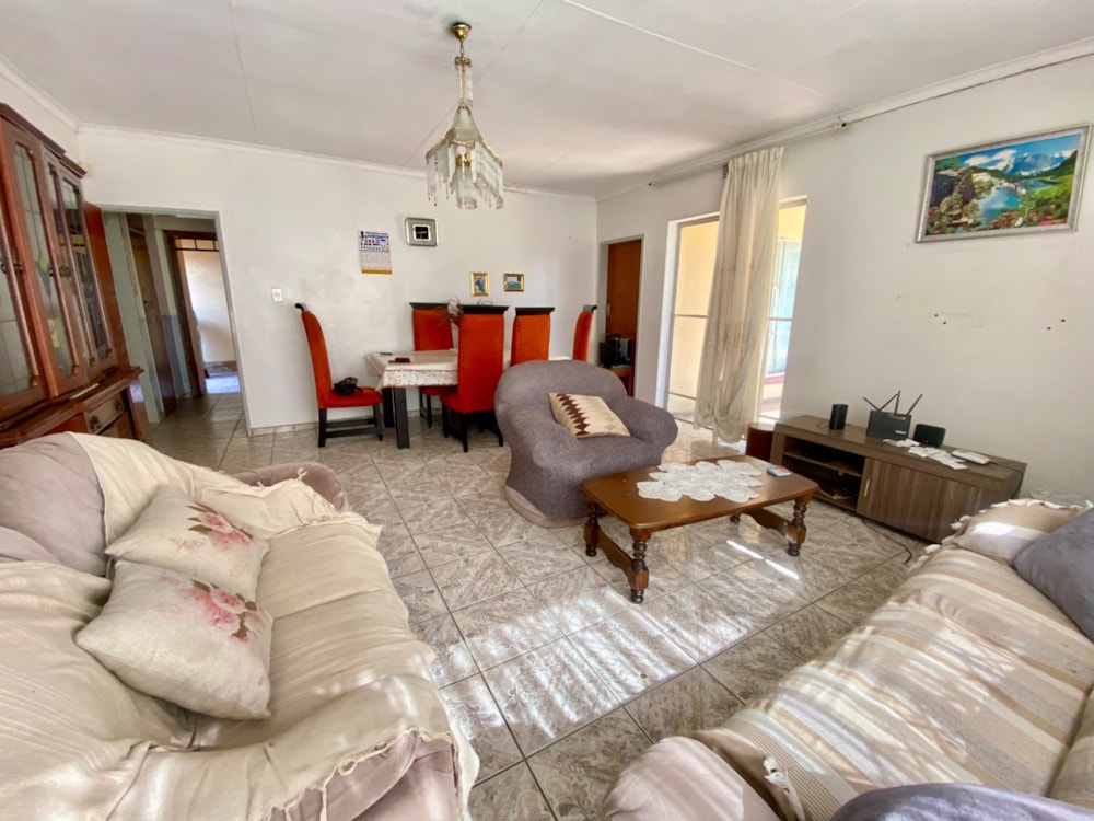 House for sale in Hutten Heights - 1NW1748330 House for sale in Hutten Heights - 1NW1748330