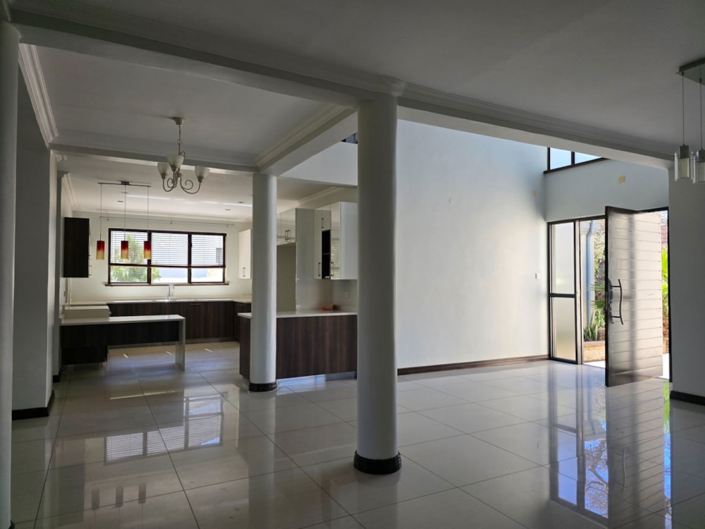Golf estate house to rent in Phakalane Golf Estate, Botswana - 3BO1748070 Golf estate house to rent in Phakalane Golf Estate, Botswana - 3BO1748070