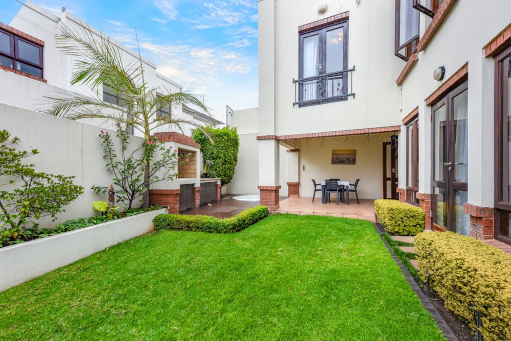 Cluster for sale in Bryanston - HP1748425 Cluster for sale in Bryanston - HP1748425