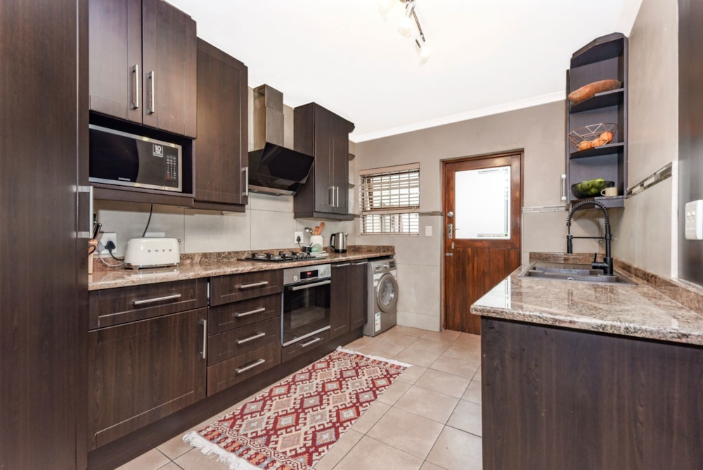 Cluster for sale in Bryanston - HP1748425 Cluster for sale in Bryanston - HP1748425