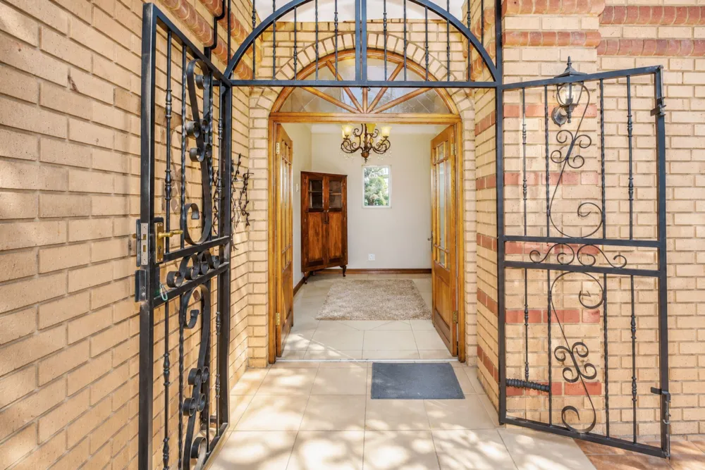 House for sale in Highveld, Centurion - CN1747576 House for sale in Highveld, Centurion - CN1747576