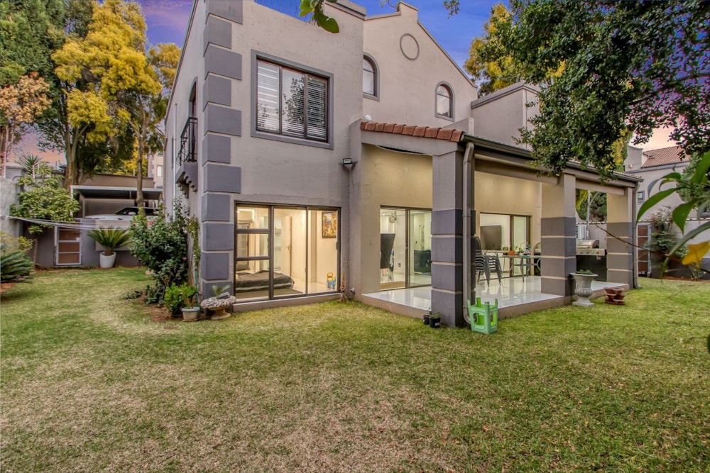 Apartment for sale in Waverley, Johannesburg - HP1751639 Apartment for sale in Waverley, Johannesburg - HP1751639