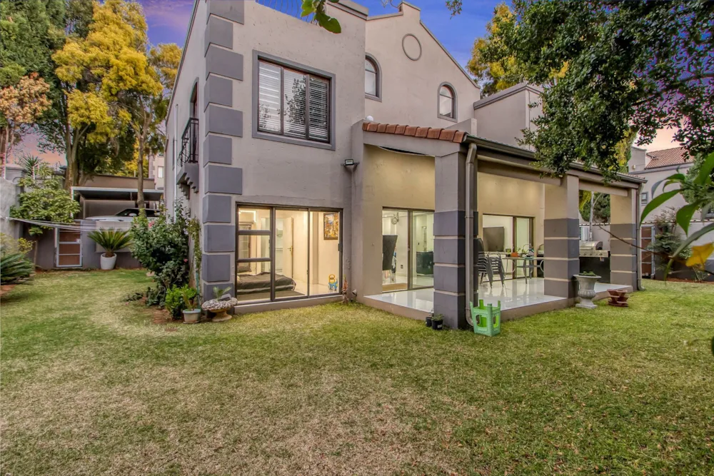 Apartment for sale in Waverley, Johannesburg - HP1751639 Apartment for sale in Waverley, Johannesburg - HP1751639