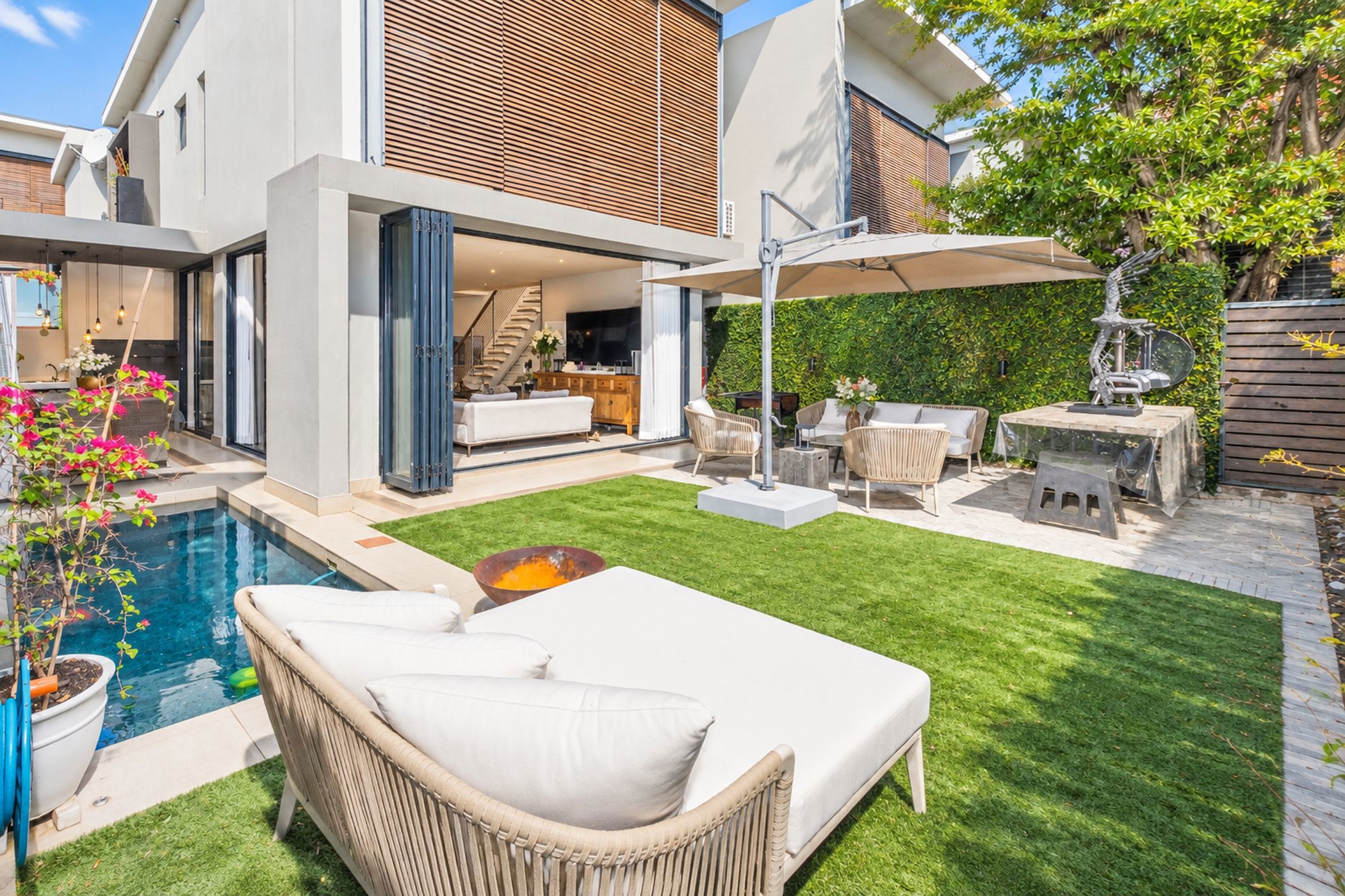 Townhouse for sale in Lynnwood, Pretoria - PT1752426