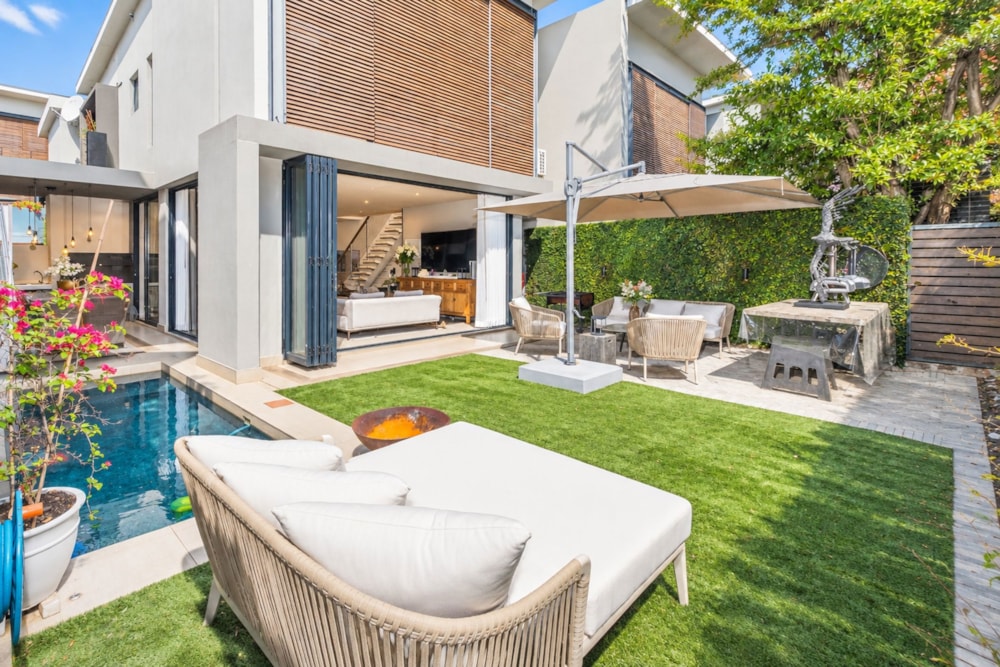 Townhouse for sale in Lynnwood, Pretoria - PT1752426 Townhouse for sale in Lynnwood, Pretoria - PT1752426