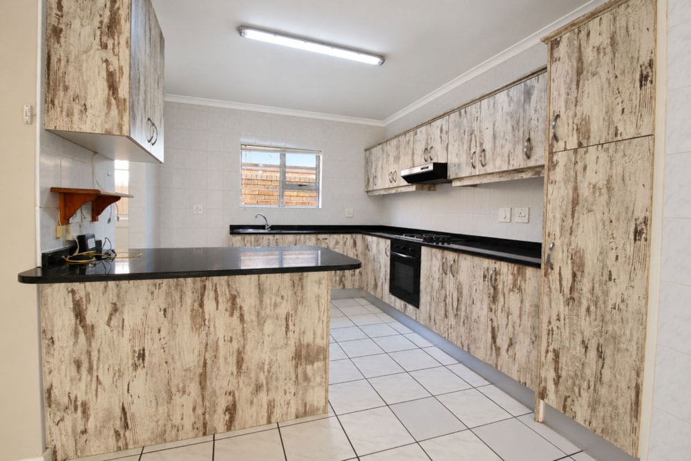House to rent in Plattekloof - 1PLA1751872 House to rent in Plattekloof - 1PLA1751872